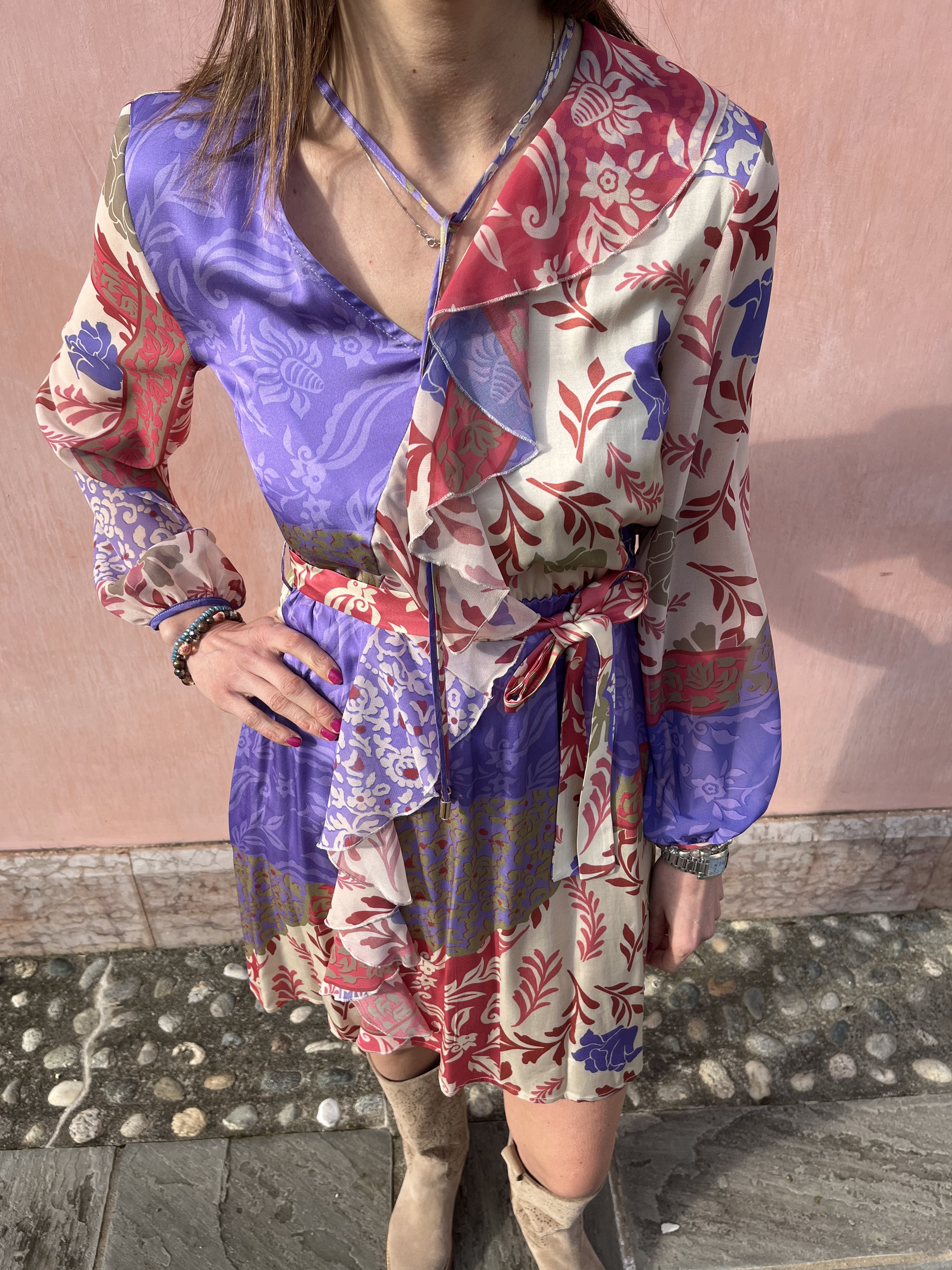 ABITO CON ROUGE