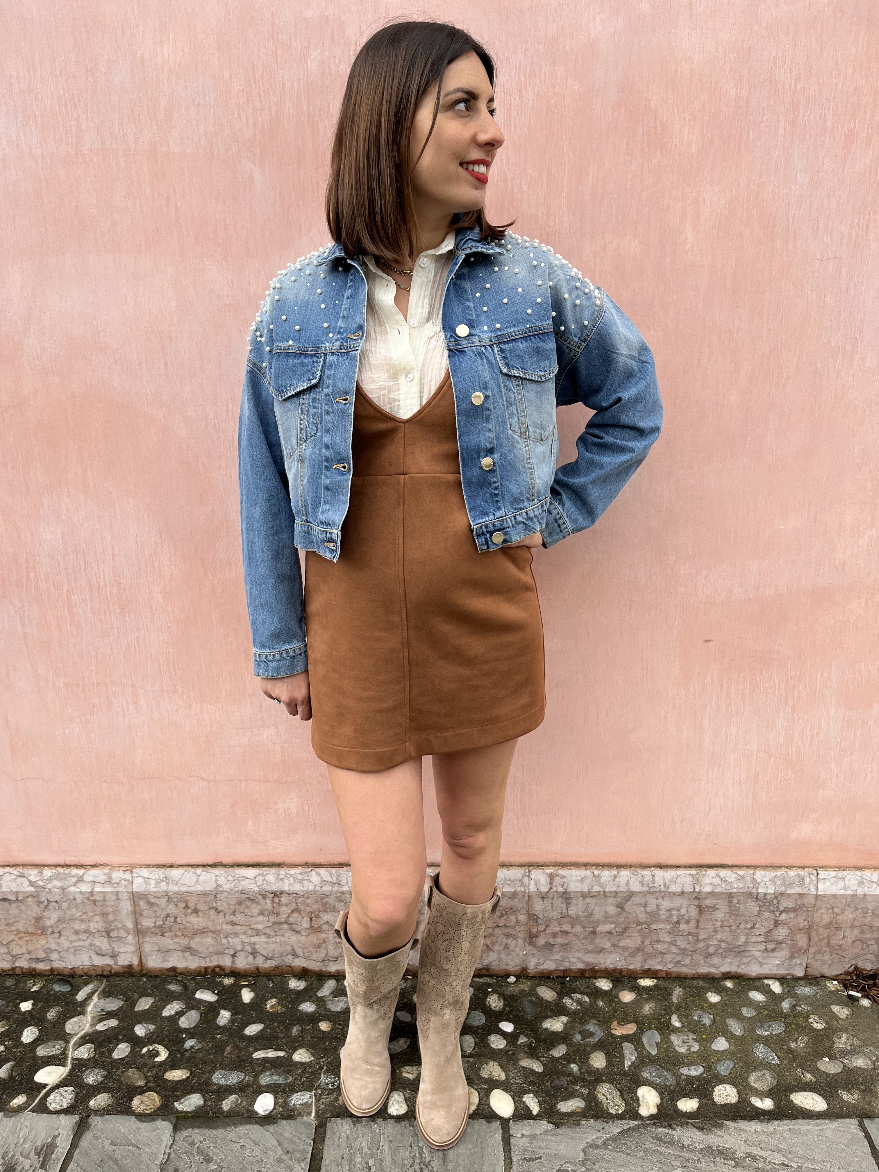 ABITO SCAMICIATO SCOLLO V