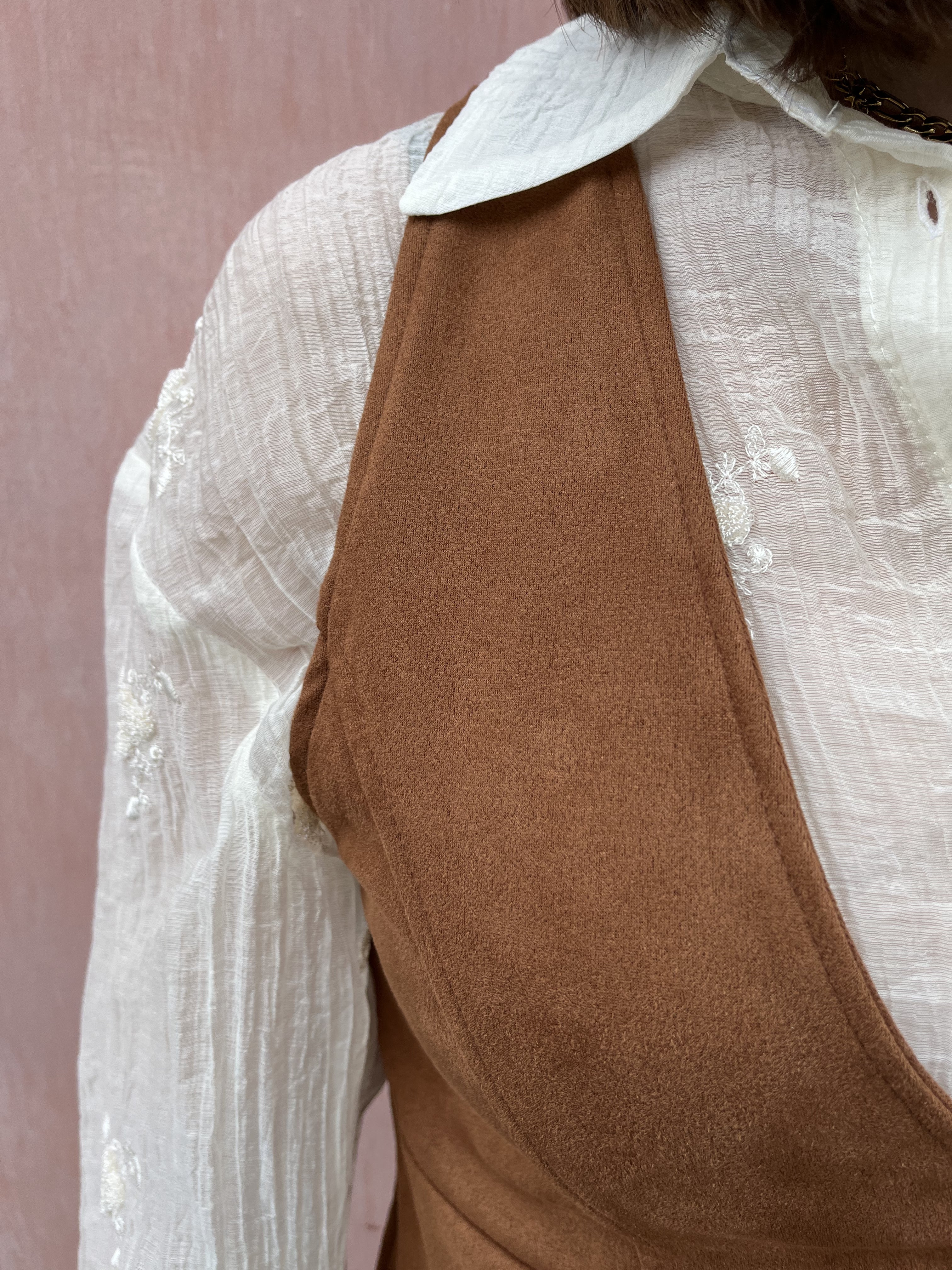 ABITO SCAMICIATO SCOLLO V