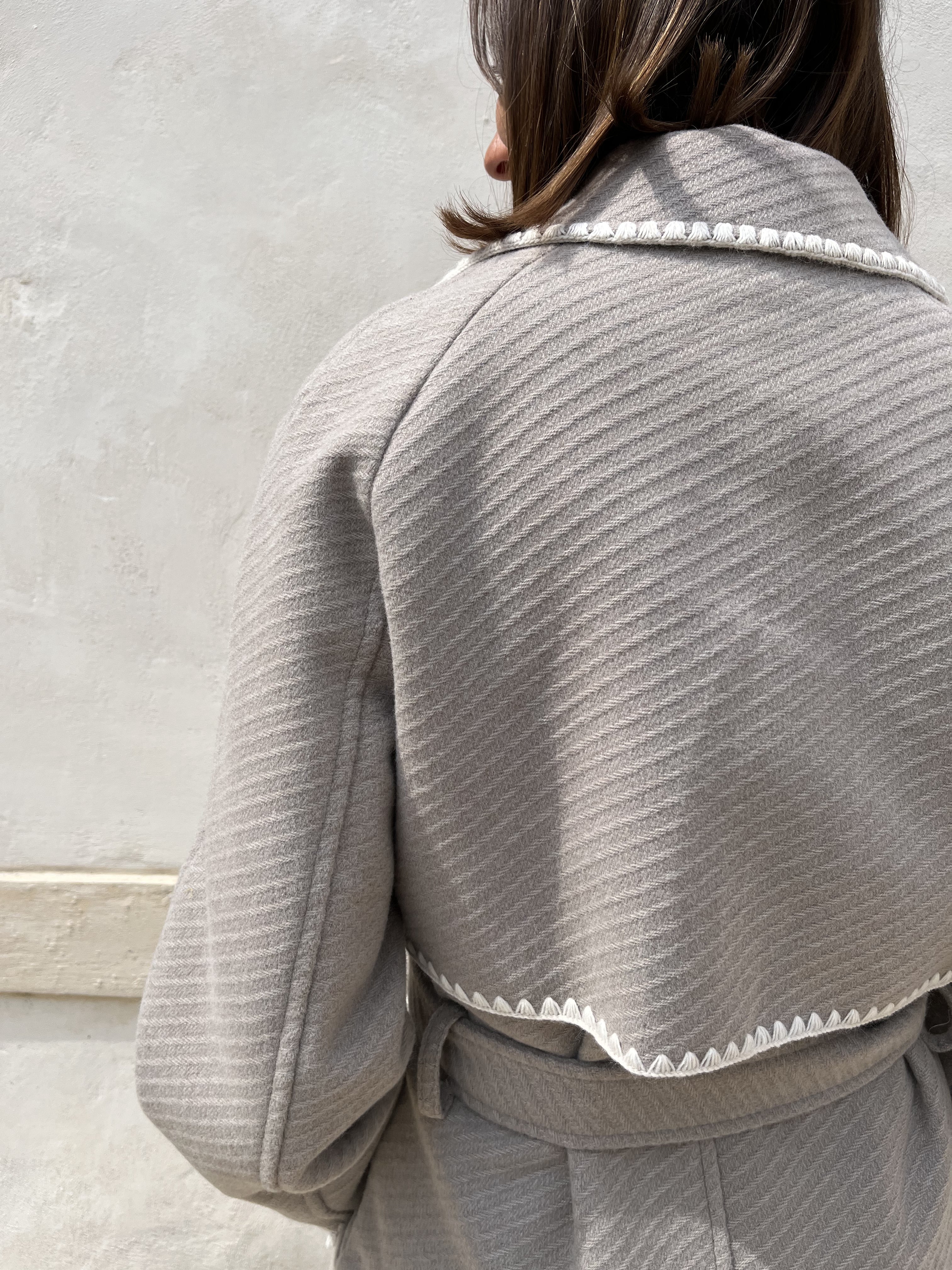 CAPPOTTO BORDO RICAMATO