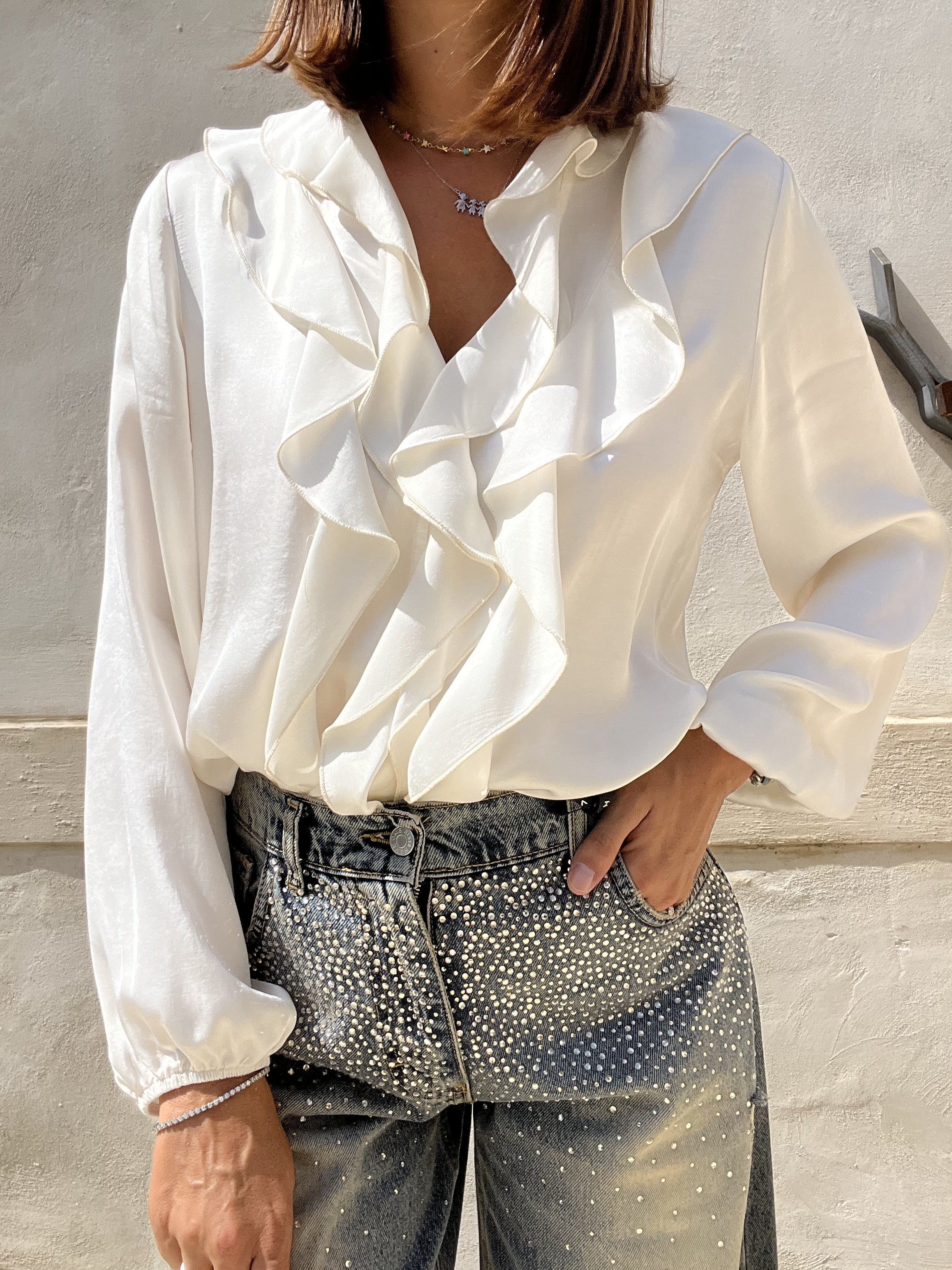 CAMICIA A V CON ROUCHE