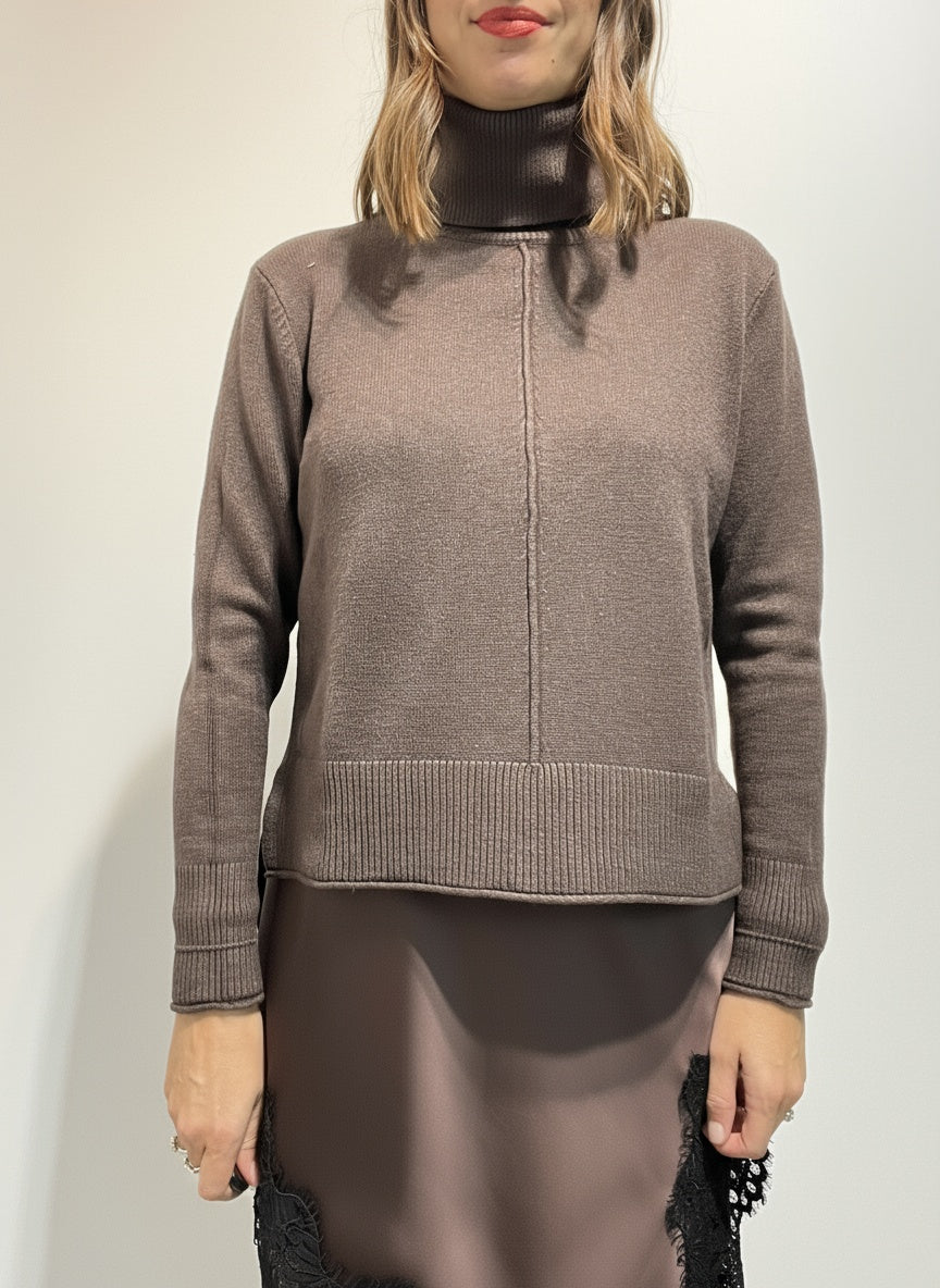 MAGLIONE COLLO ALTO A SCATOLA