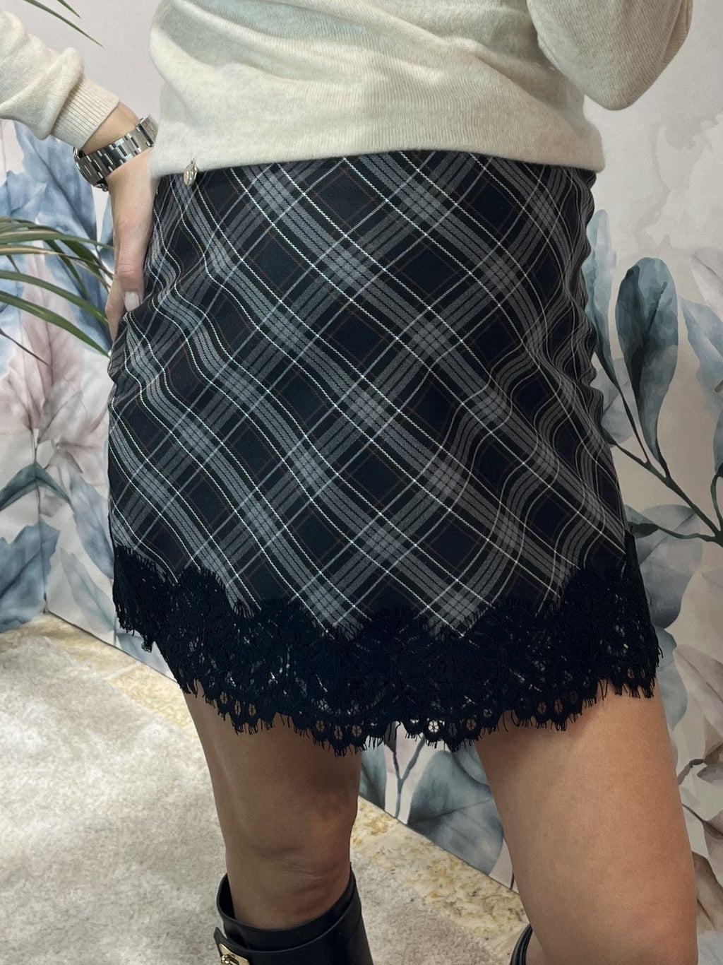 MINIGONNA TARTAN E PIZZO