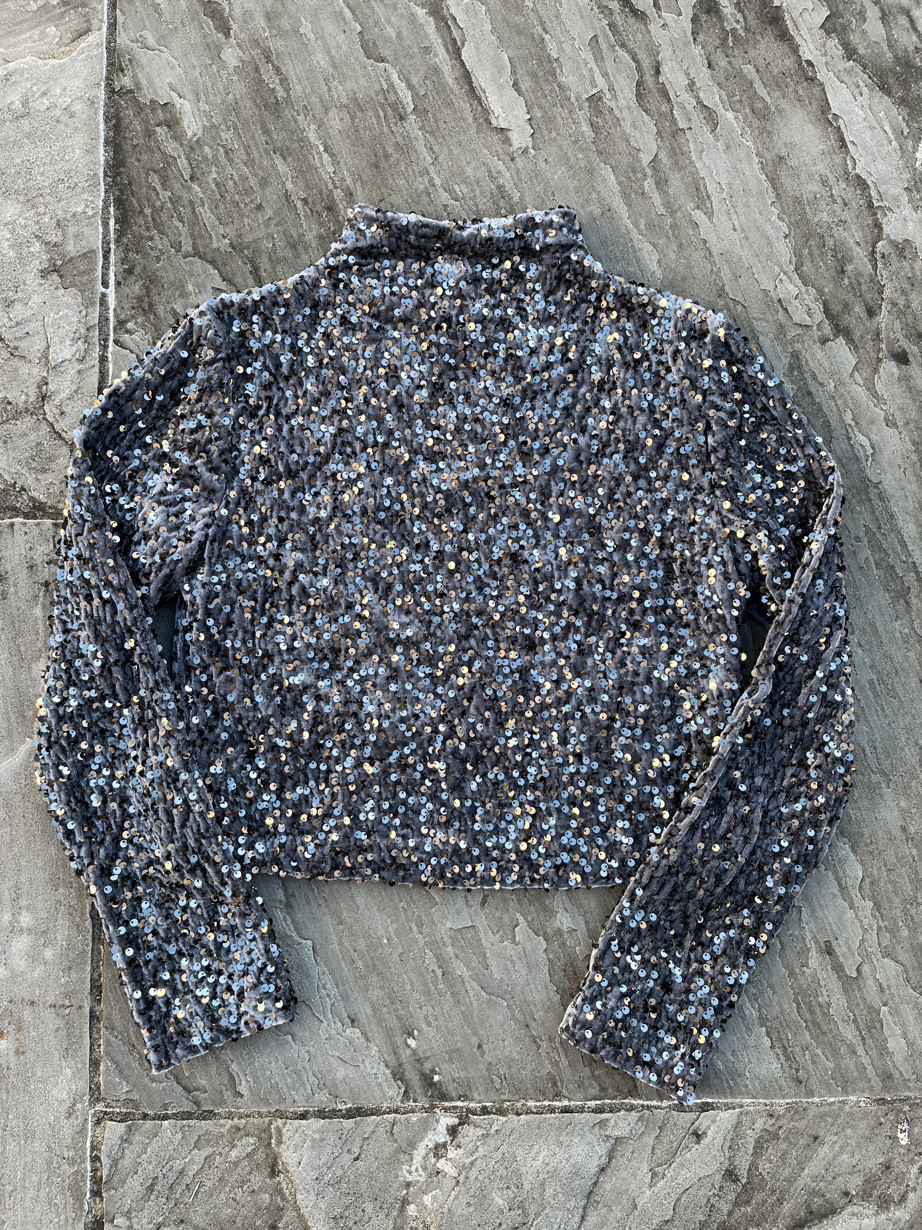 BLUSA CROP PAILETTES
