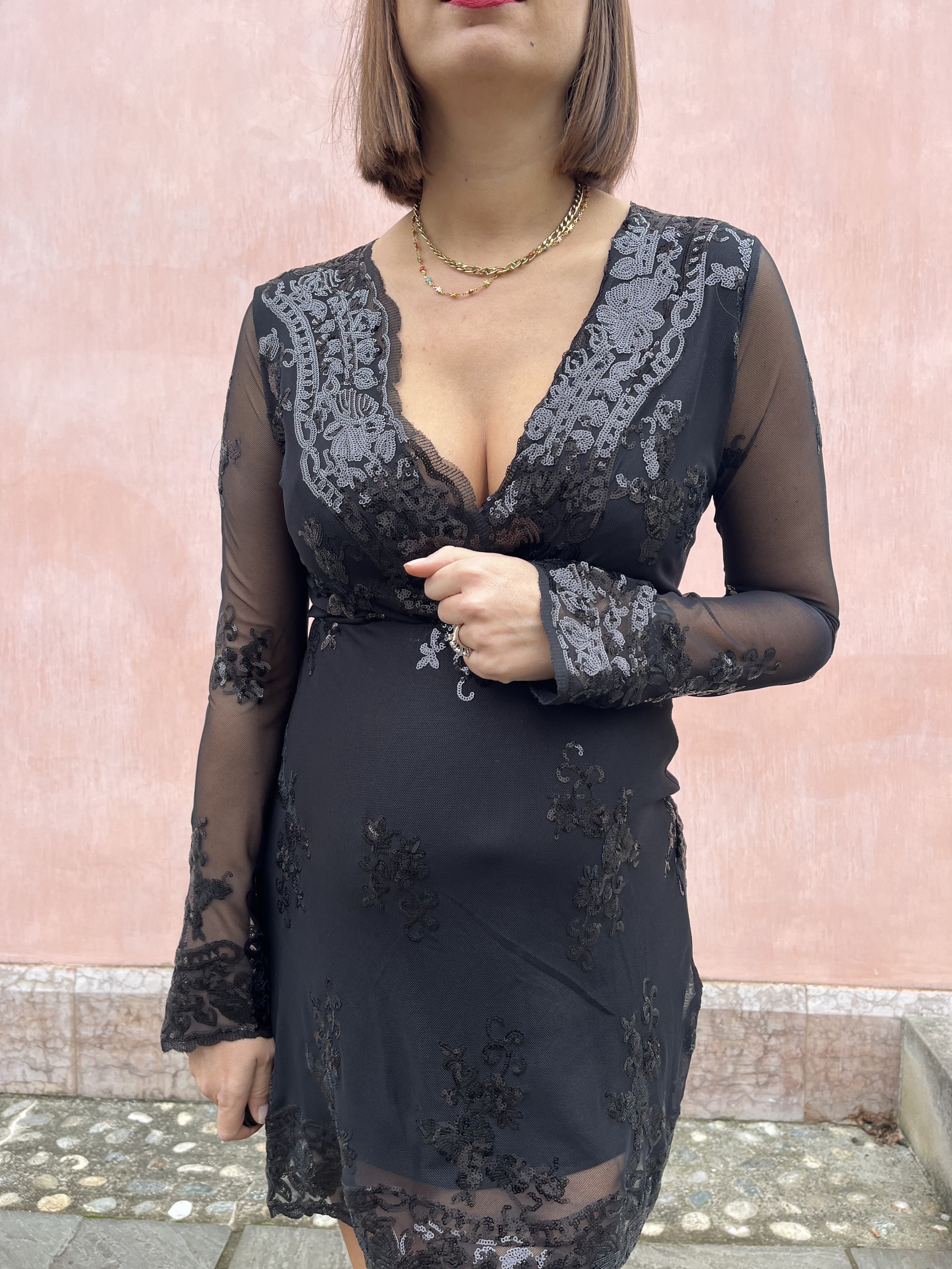ABITO TULLE E PAILETTES