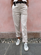 PANTALONE CON CINTURA