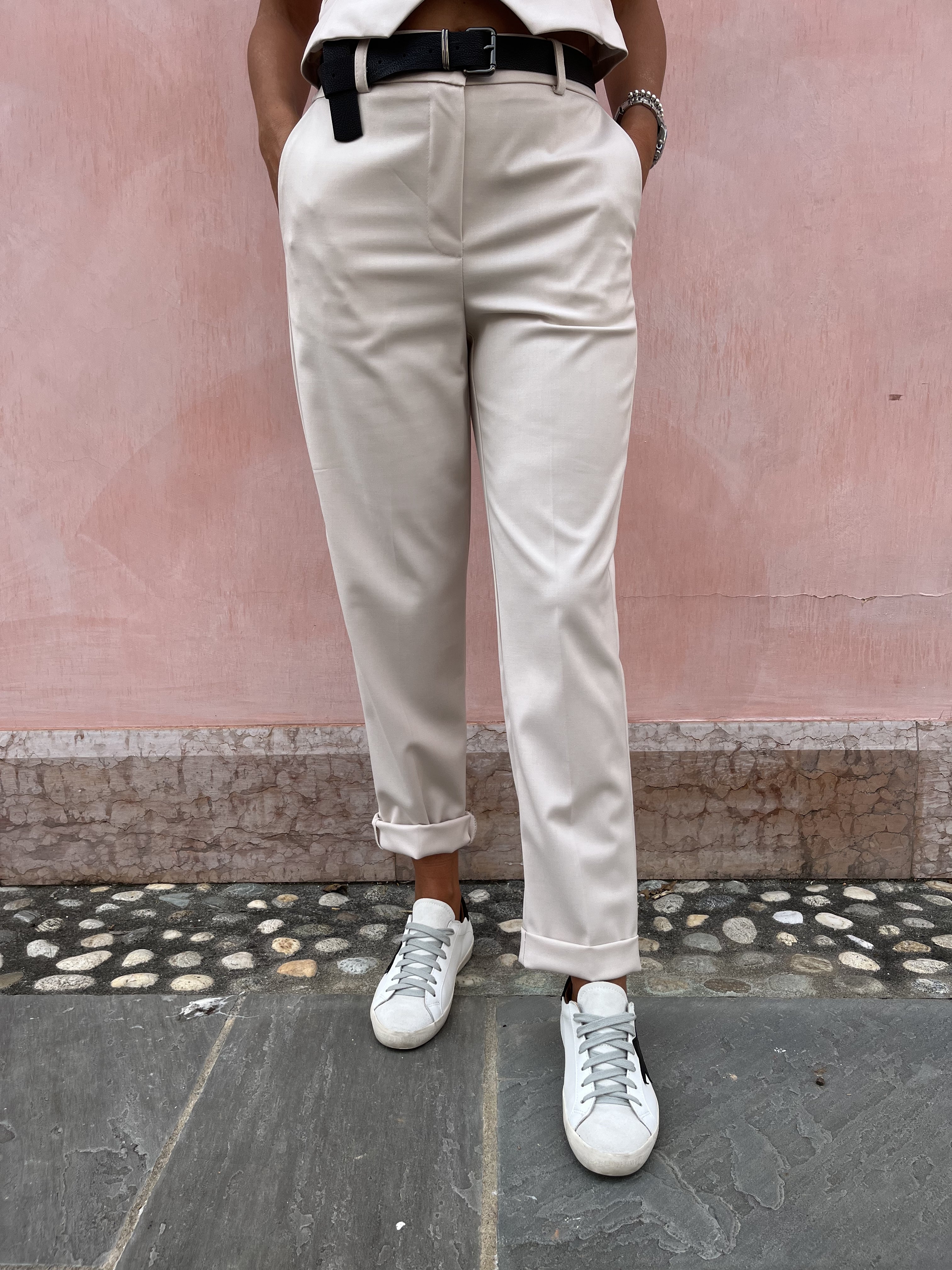 PANTALONE CON CINTURA