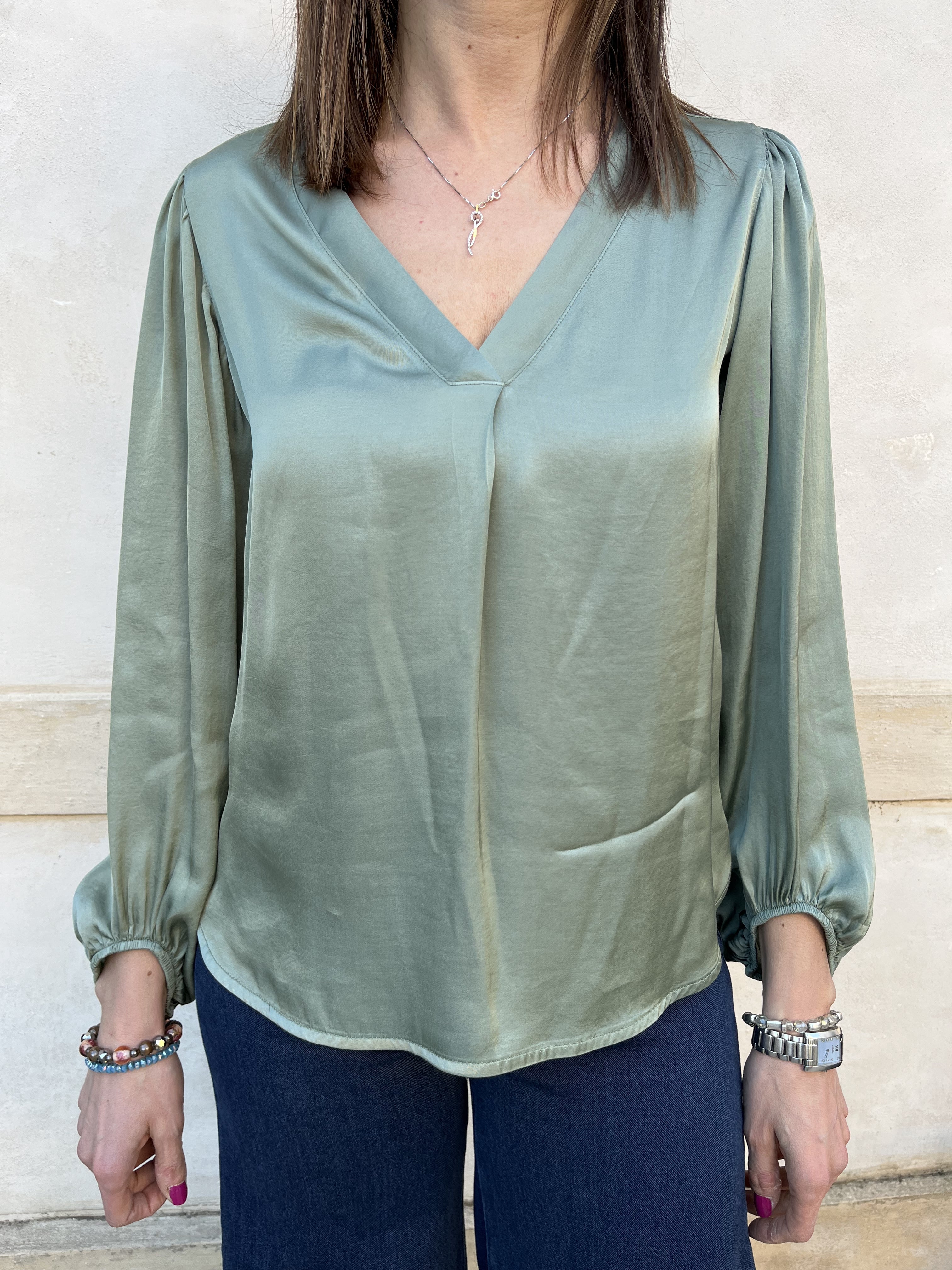 BLUSA SCOLLO V