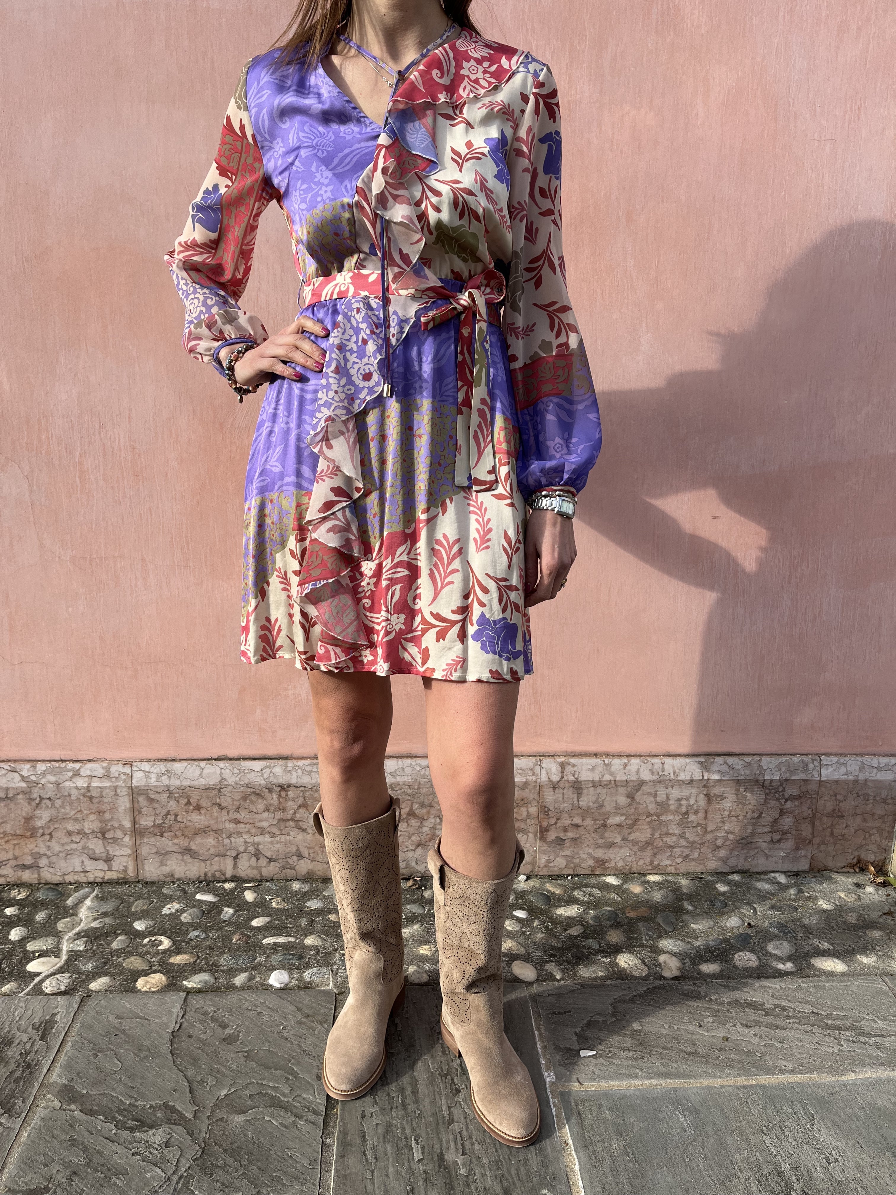 ABITO CON ROUGE