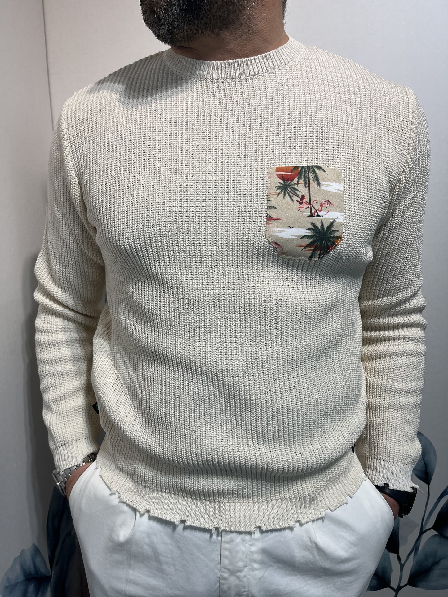 MAGLIONE CON TASCHINO