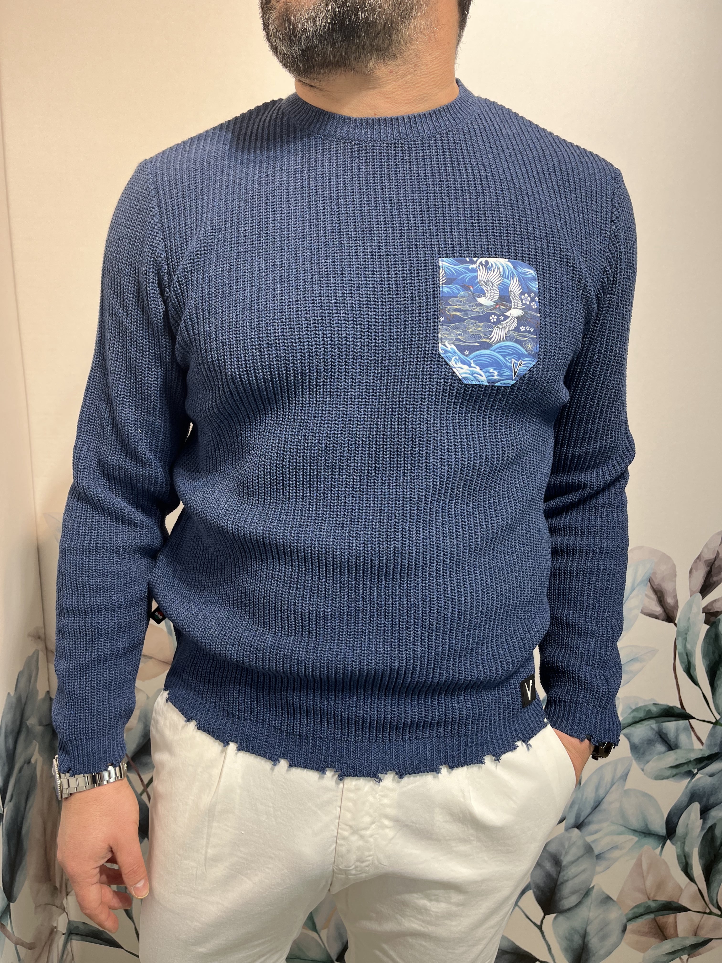 MAGLIONE CON TASCHINO