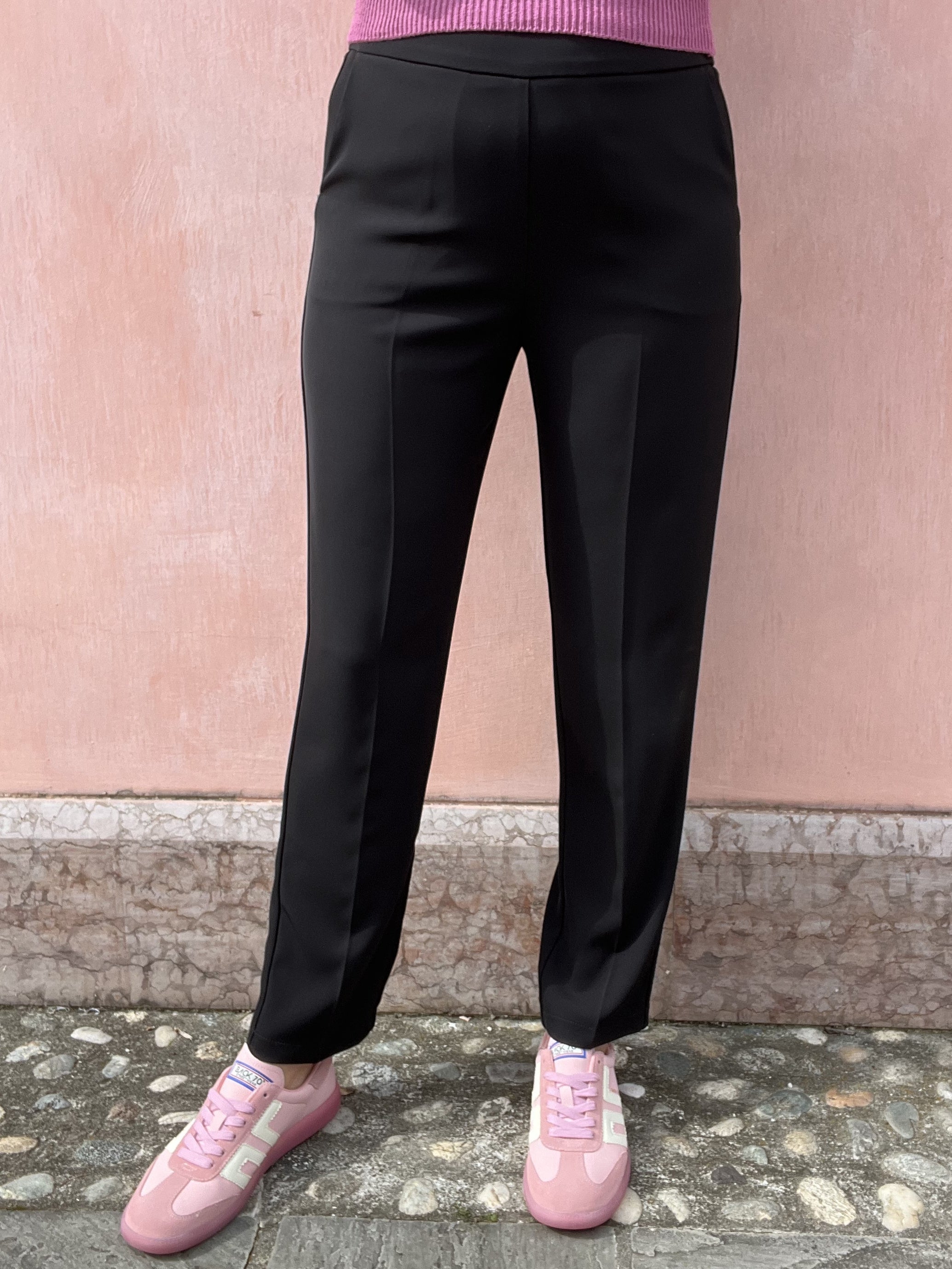 PANTALONE JOGGING IN TESSUTO FLUIDO