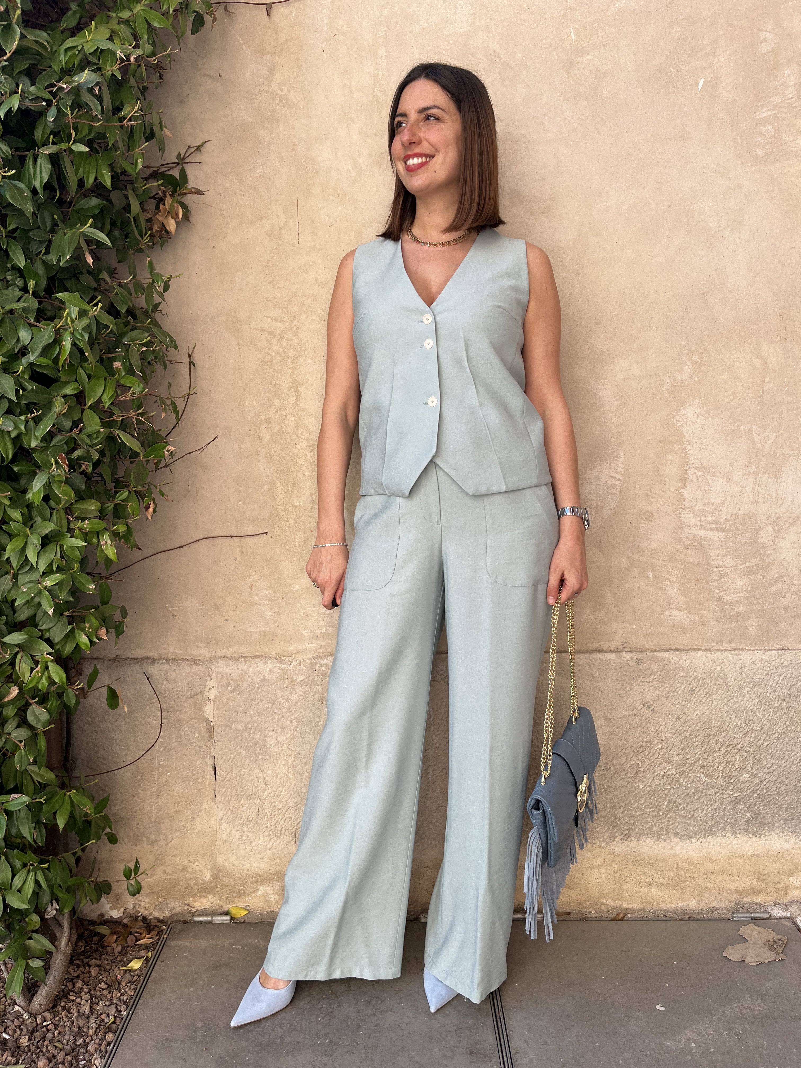 PANTALONE LARGO CON TASCONI