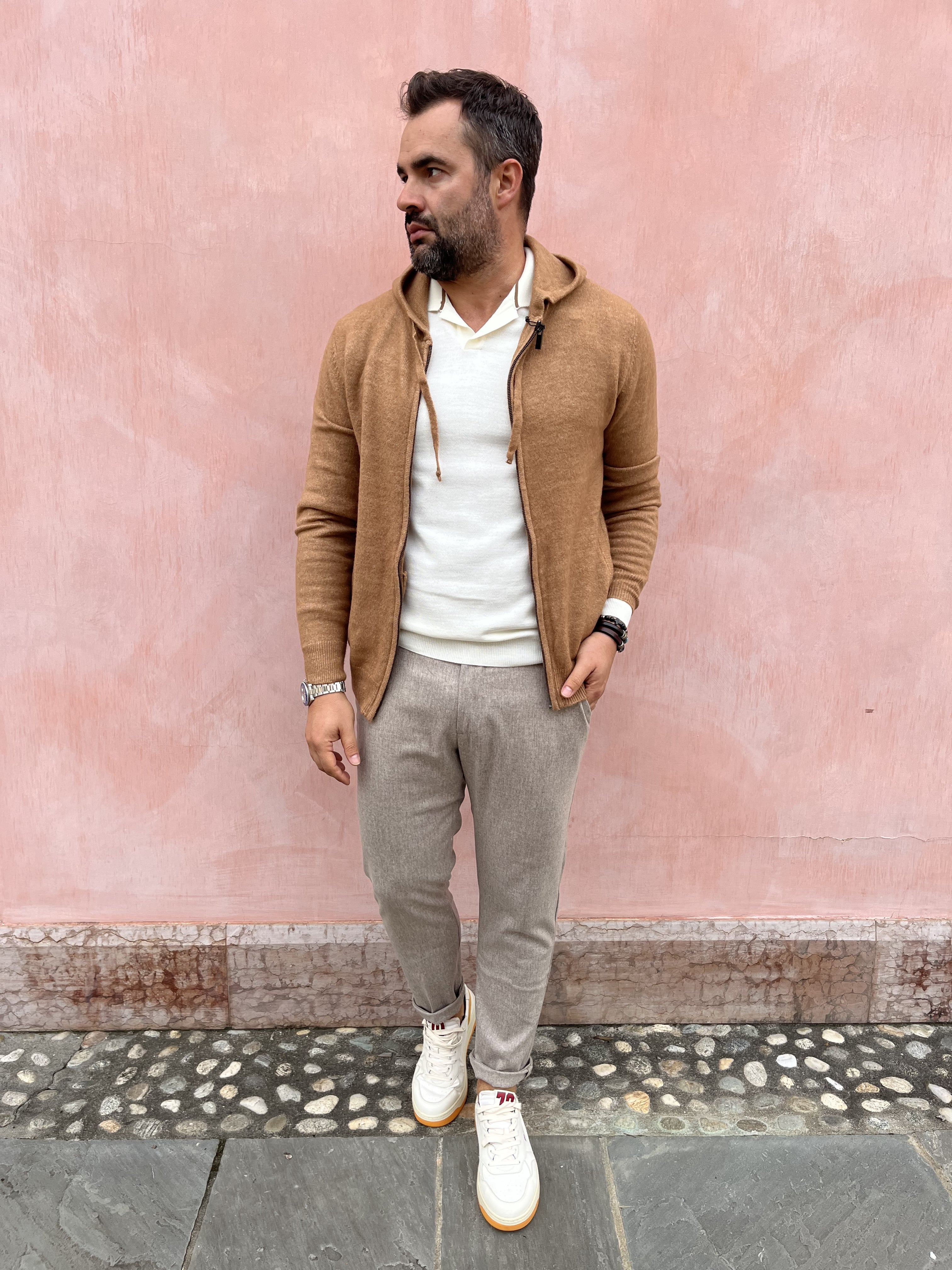 MAGLIONE ZIP CAPPUCCIO