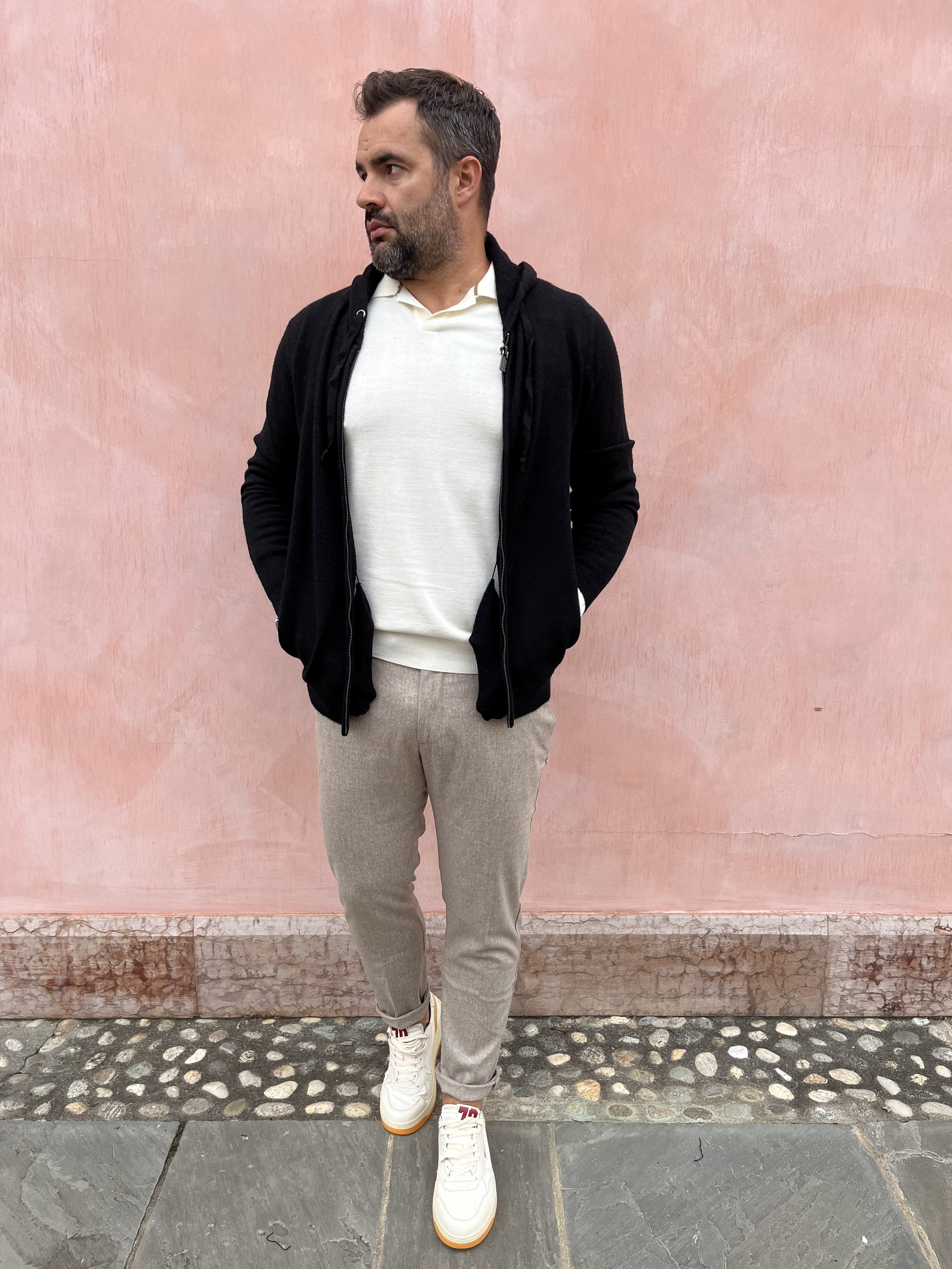 MAGLIONE ZIP CAPPUCCIO
