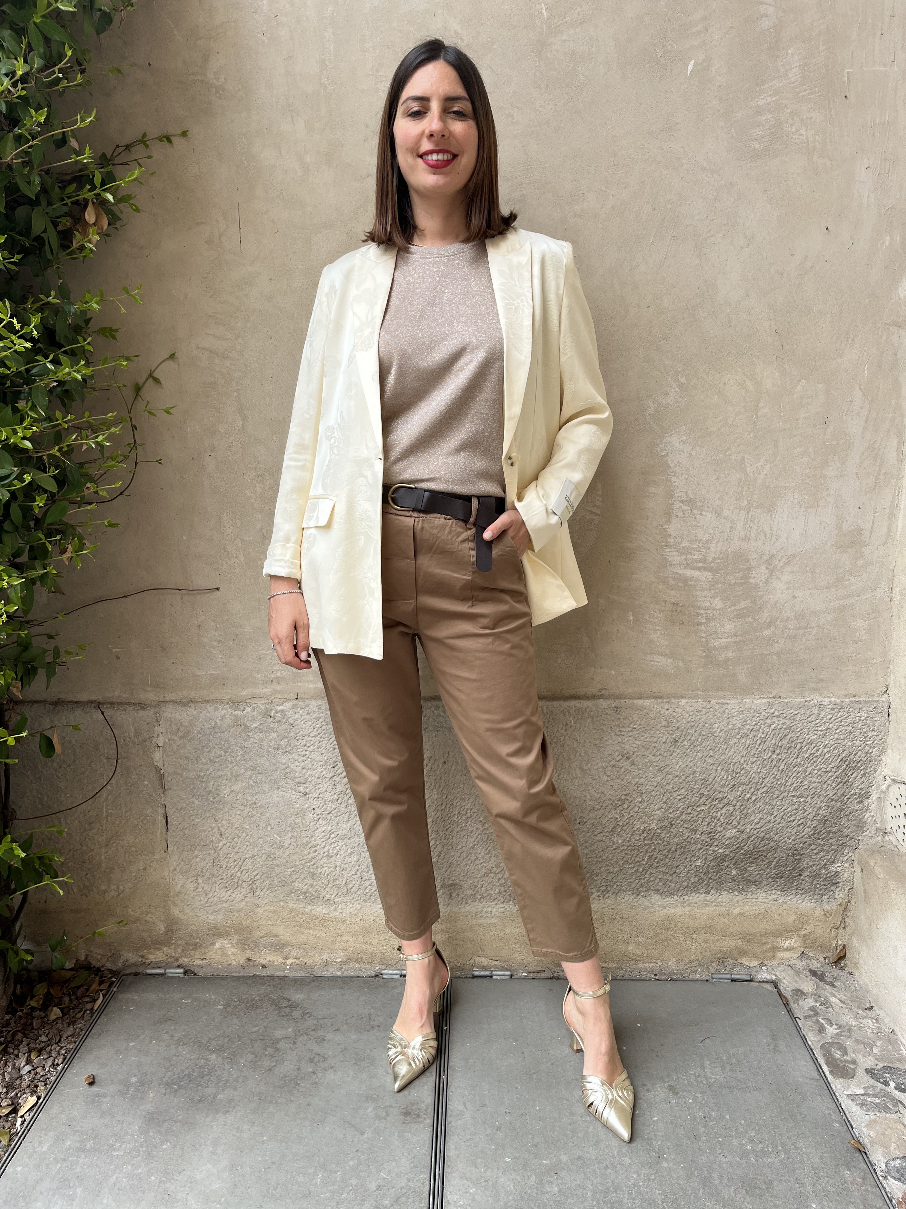 PANTALONE CARROT CON ELASTICO IN VITA