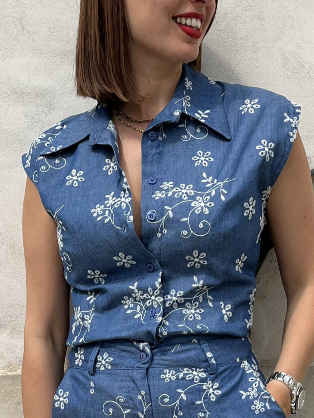 CAMICIA SMANICATA CHAMBRY RICAMATA