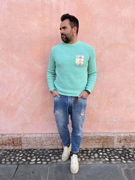 MAGLIONE CON TASCHINO