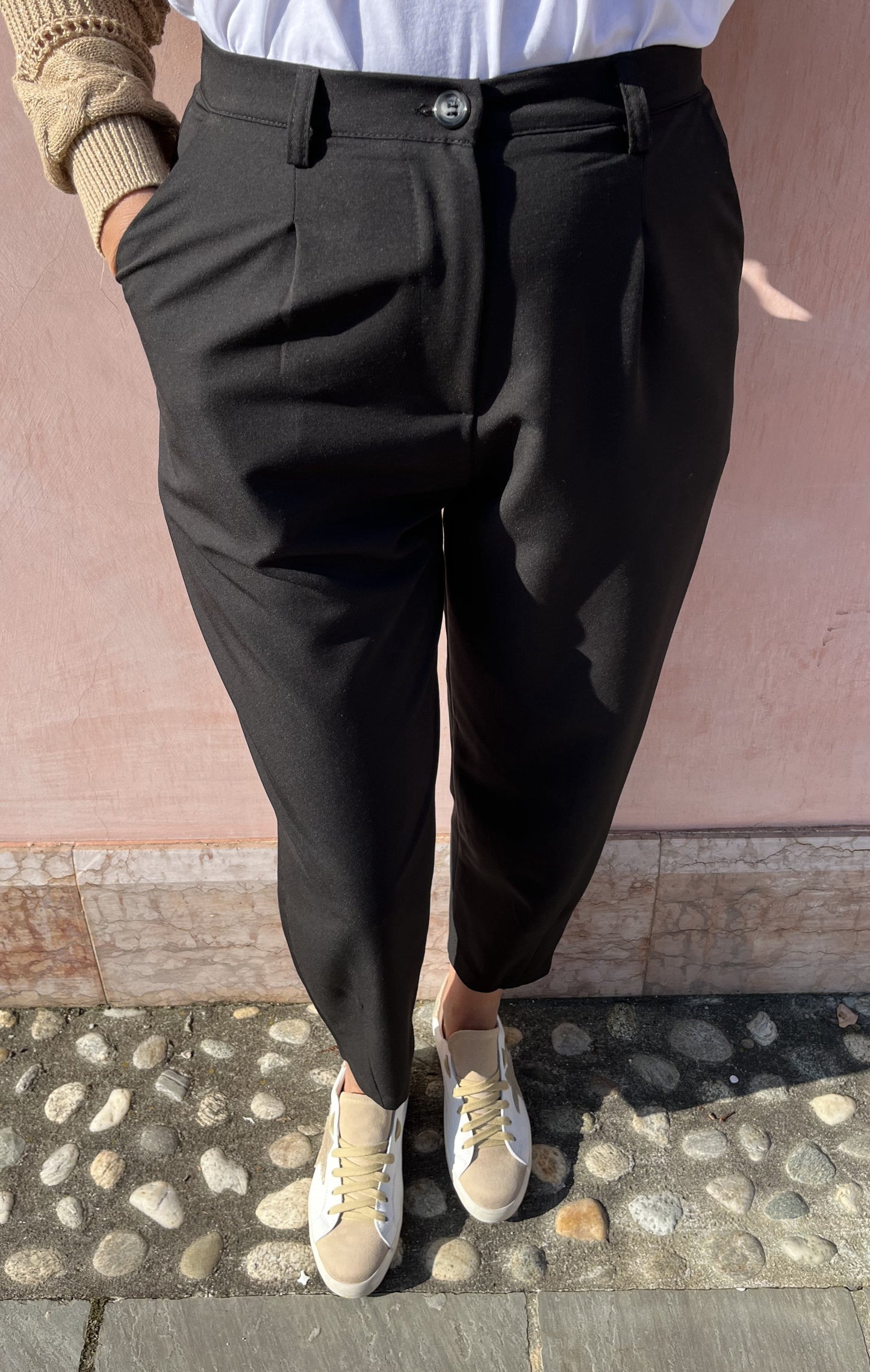 PANTALONE CON PENCES