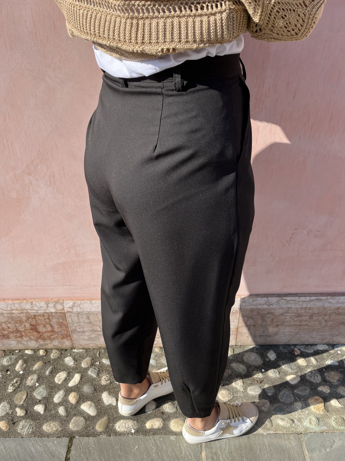 PANTALONE CON PENCES