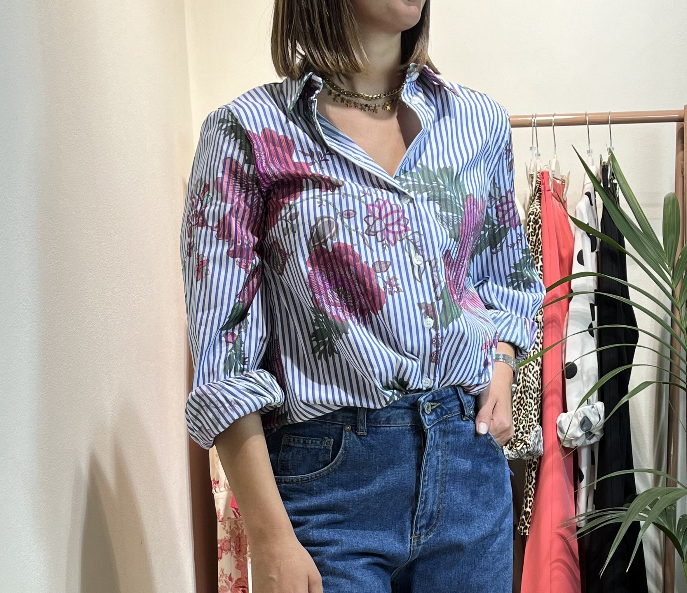 CAMICIA RIGA AZZURRA E FIORI