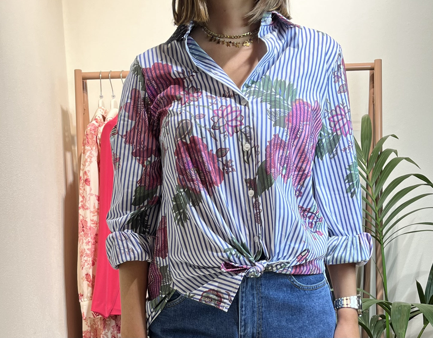 CAMICIA RIGA AZZURRA E FIORI