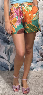 SHORT IN FANTASIA
