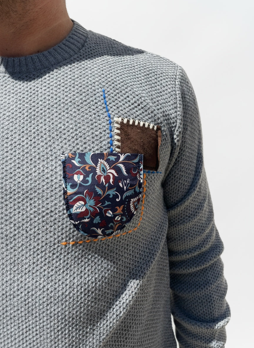 MAGLIONE GRIGIO OCCHIO DI PERNICE TASCHINO PATCH