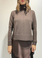 MAGLIONE COLLO ALTO A SCATOLA