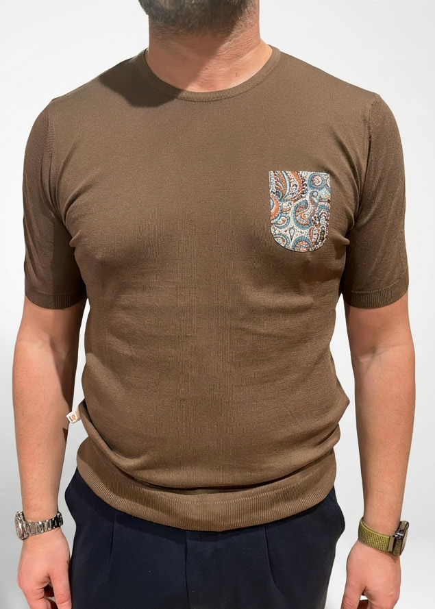 TSHIRT IN FILO CON TASCHINO