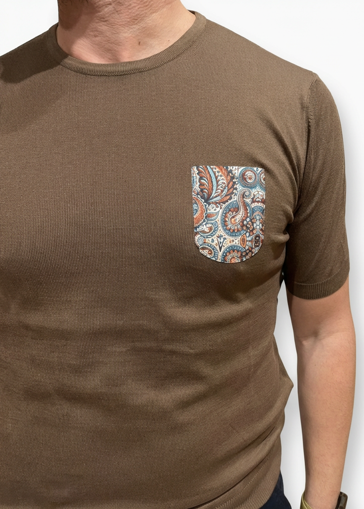 TSHIRT IN FILO CON TASCHINO